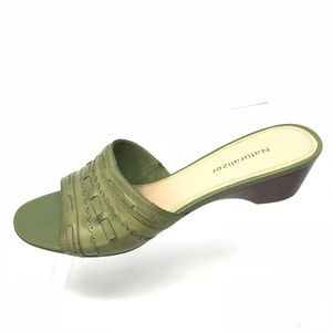 Naturalizer Leather Slides 8.5 N Slip-On Sandals